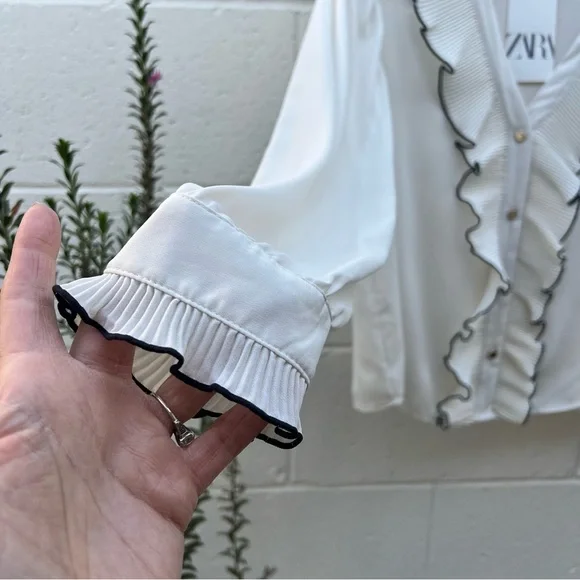 Zara Cream Blouse with Black Trim - Picture 3 of 9
